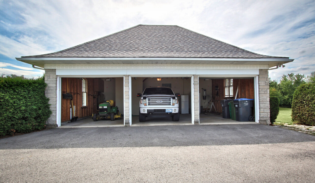 32 West Village Dr Full Resolution 95