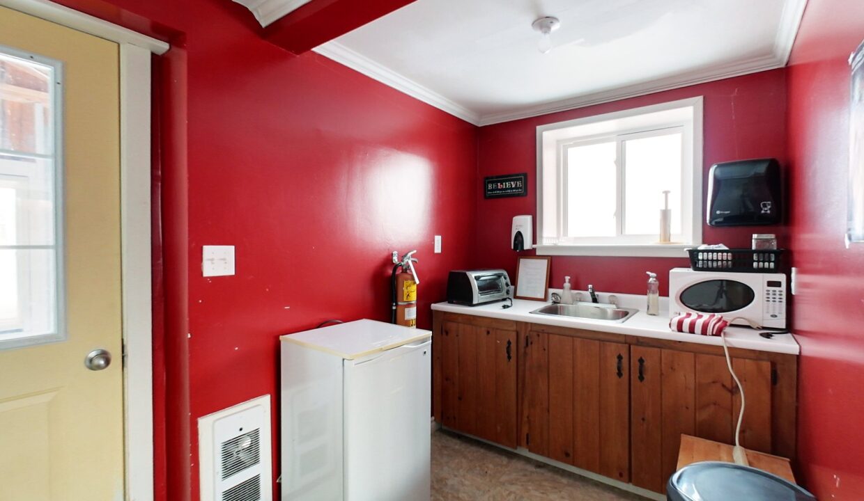 family cabin - kitchen