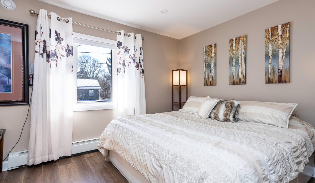 Real Estate Photographer in Meaford, Ontario, Canada.