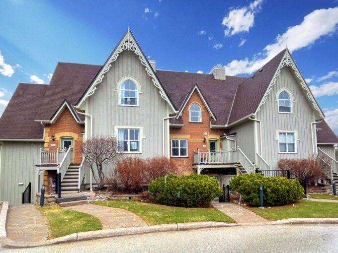 184 Snowbridge Way, Unit 109
